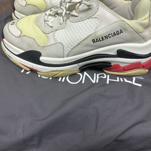 Used balenciaga triple s authentic 100% see pics for details - Picture 5 of 5